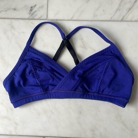 lululemon athletica Other - Lululemon indigo dark blue cross back sports bra size XS/S chest band approx 12”